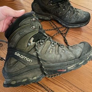 Mens Salomon hiking boots